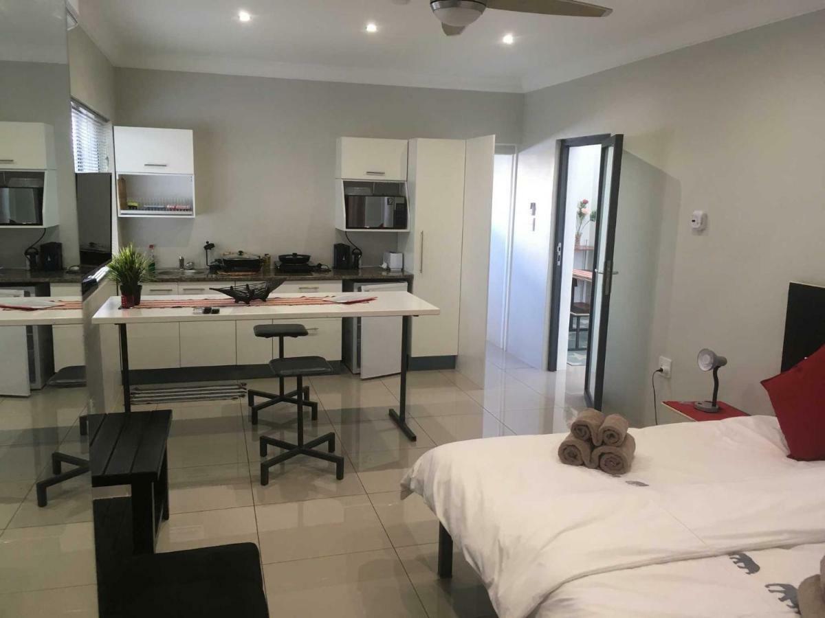 Suiderhof Self-Catering Ξενοδοχείο Βίντχουκ Εξωτερικό φωτογραφία