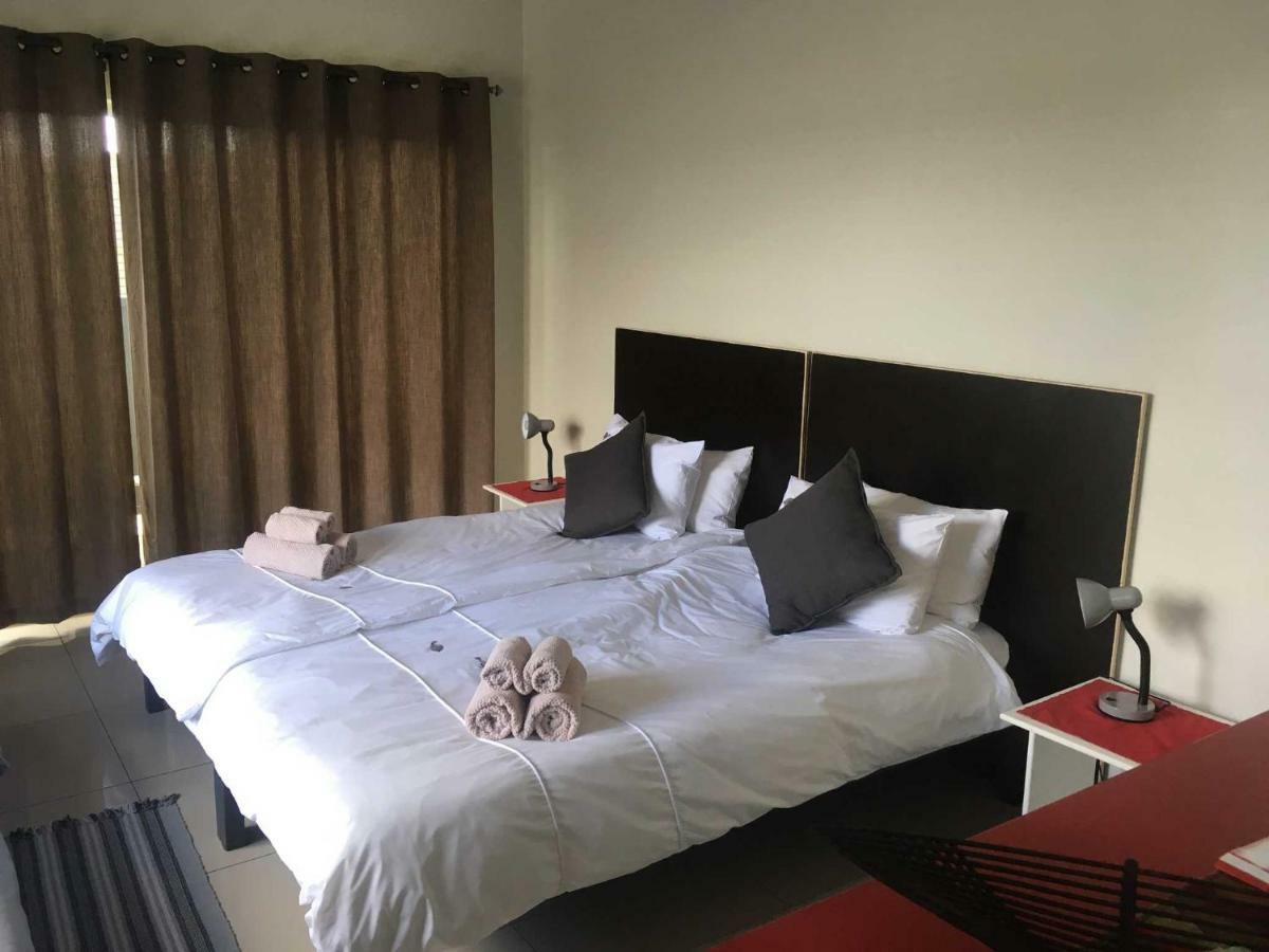 Suiderhof Self-Catering Ξενοδοχείο Βίντχουκ Εξωτερικό φωτογραφία
